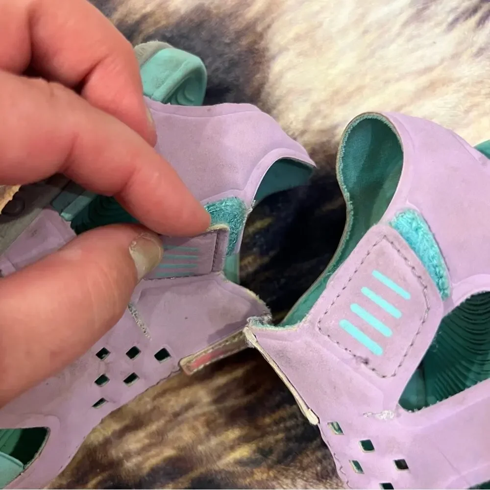Wonder Nation Ankle Strap Baby Girl Water Shoes Sandals Size 5 / 6 Light Purple
